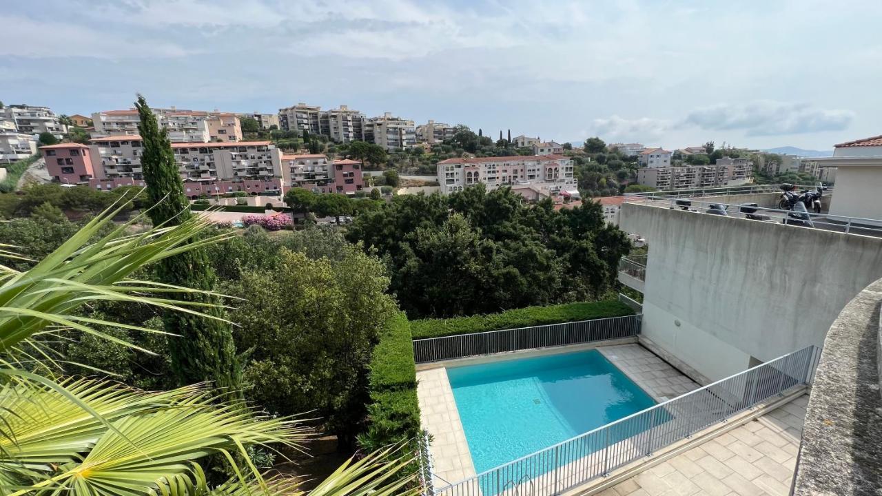 La Villa Ondine - Spacieux Appartement Sur Les Collines Nicoises - Piscine - 2 Parkings - Clim - Wifi Nice Eksteriør billede