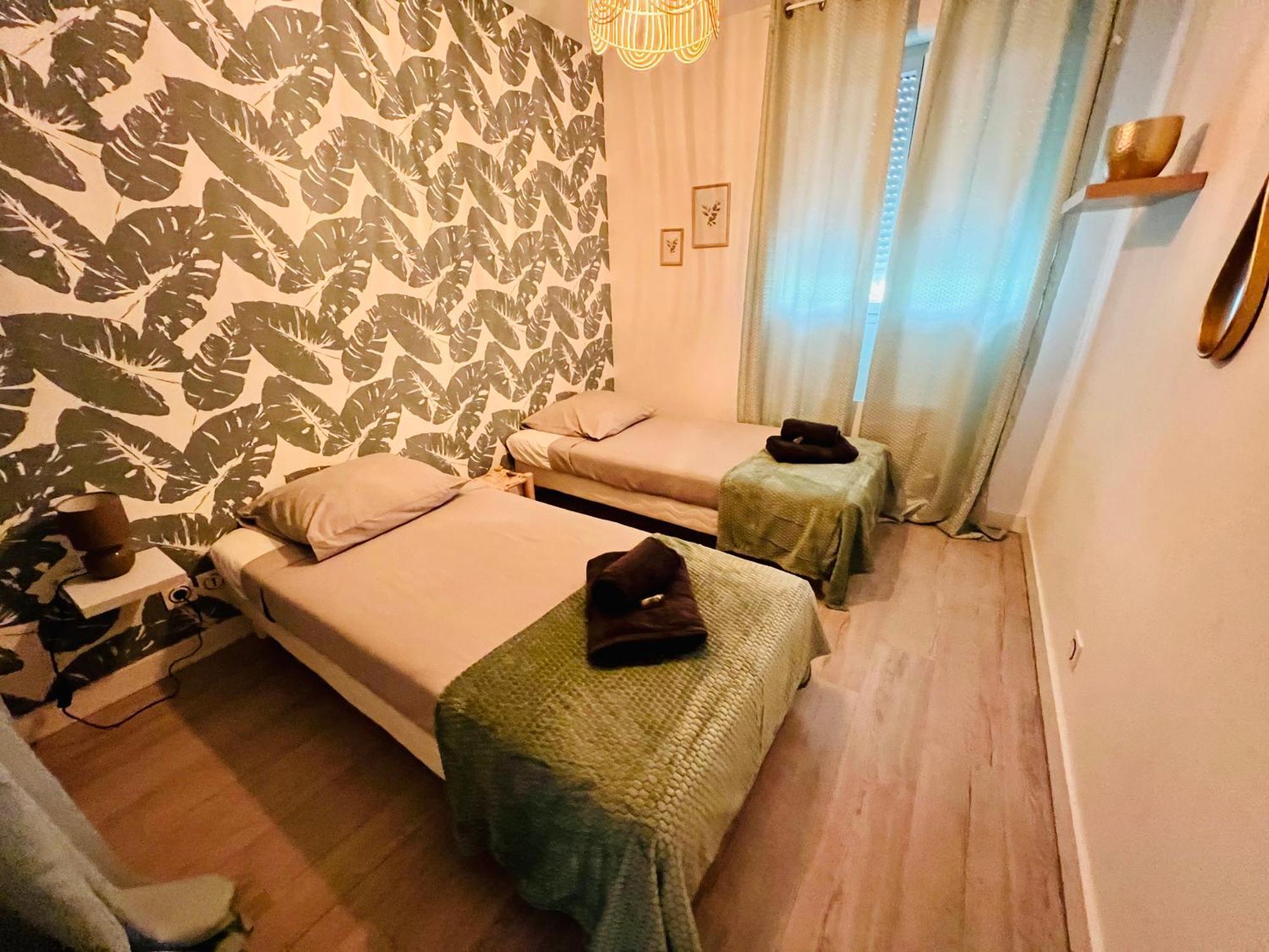 La Villa Ondine - Spacieux Appartement Sur Les Collines Nicoises - Piscine - 2 Parkings - Clim - Wifi Nice Eksteriør billede