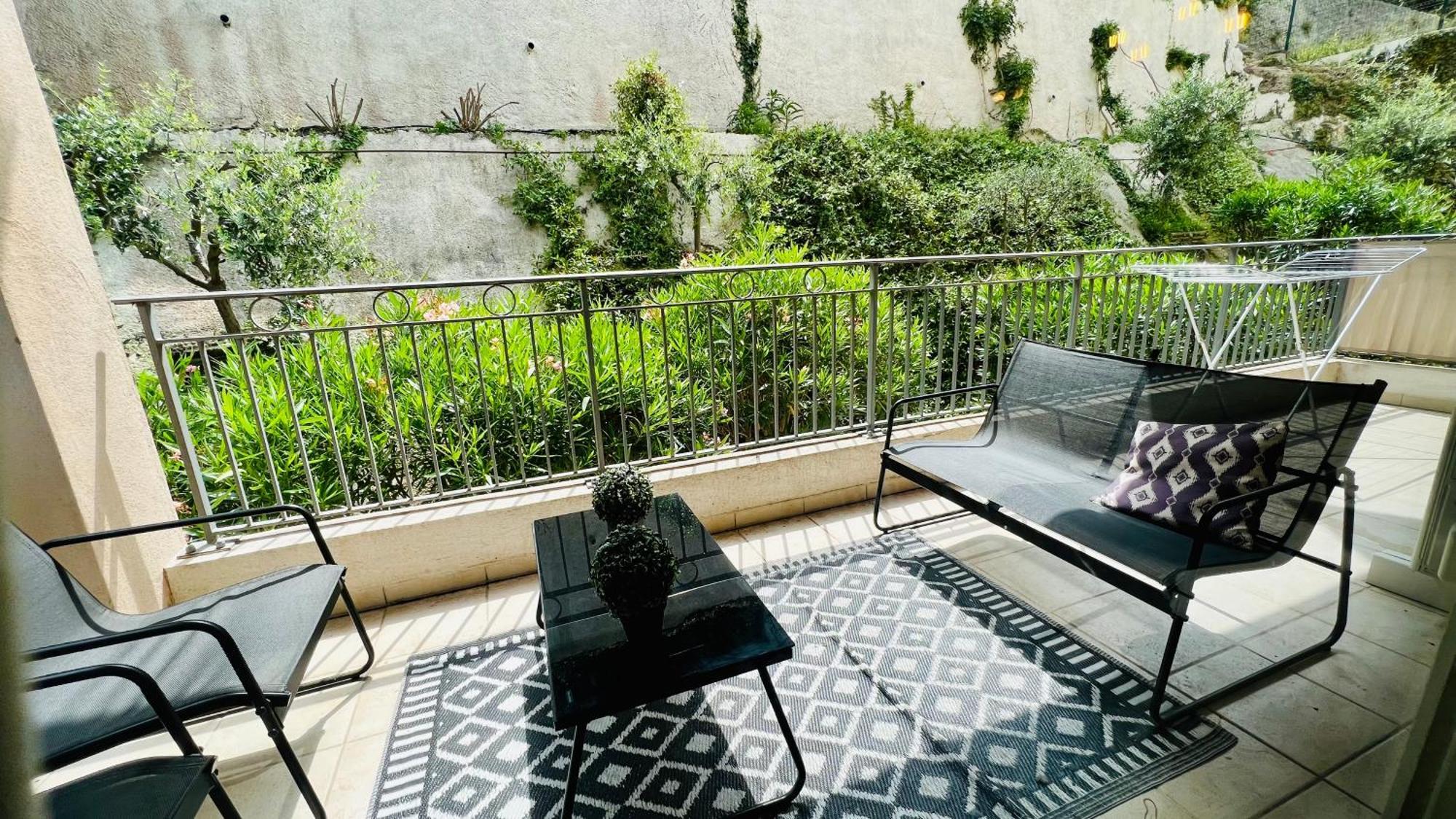 La Villa Ondine - Spacieux Appartement Sur Les Collines Nicoises - Piscine - 2 Parkings - Clim - Wifi Nice Eksteriør billede